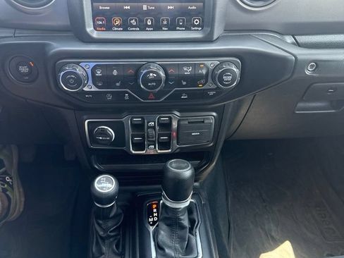 Used 2022 Jeep Wrangler Unlimited Sport AWD/4WD image 23