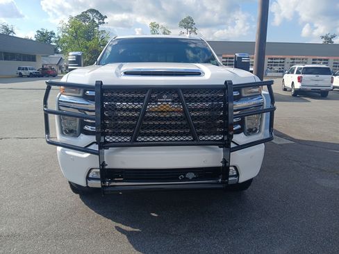 Used 2022 Chevrolet Silverado 2500 High Country w/ Technology Package AWD/4WD image 2