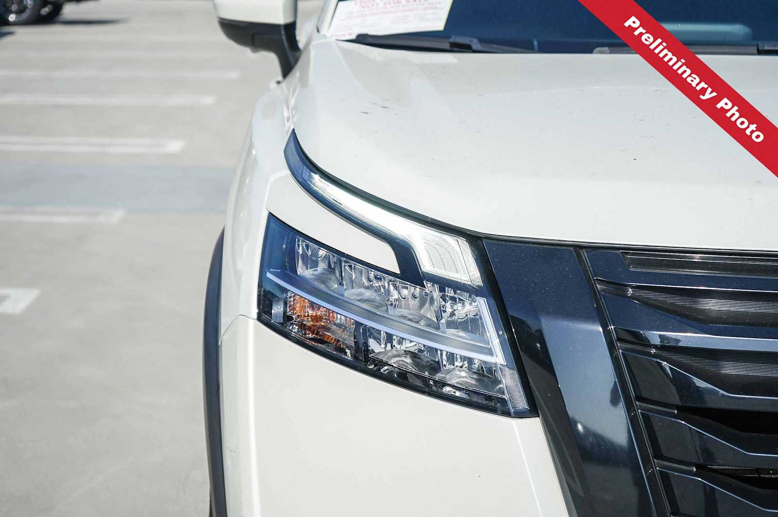 Used 2022 Nissan Pathfinder SL w/ SL Premium Package FWD image 4