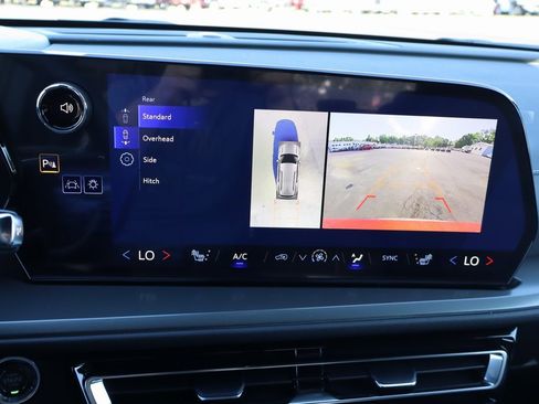 New 2026 Chevrolet Traverse LT w/ Driver Confidence Package image 11