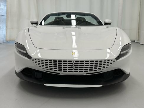 Used 2025 Ferrari Roma Spider RWD image 5