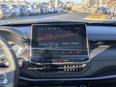 Used 2026 Jeep Compass Limited image 18