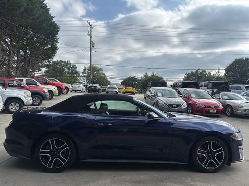 Used 2020 Ford Mustang Premium RWD image 6