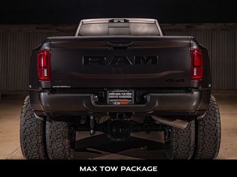 Used 2025 RAM 3500 Laramie AWD/4WD image 8