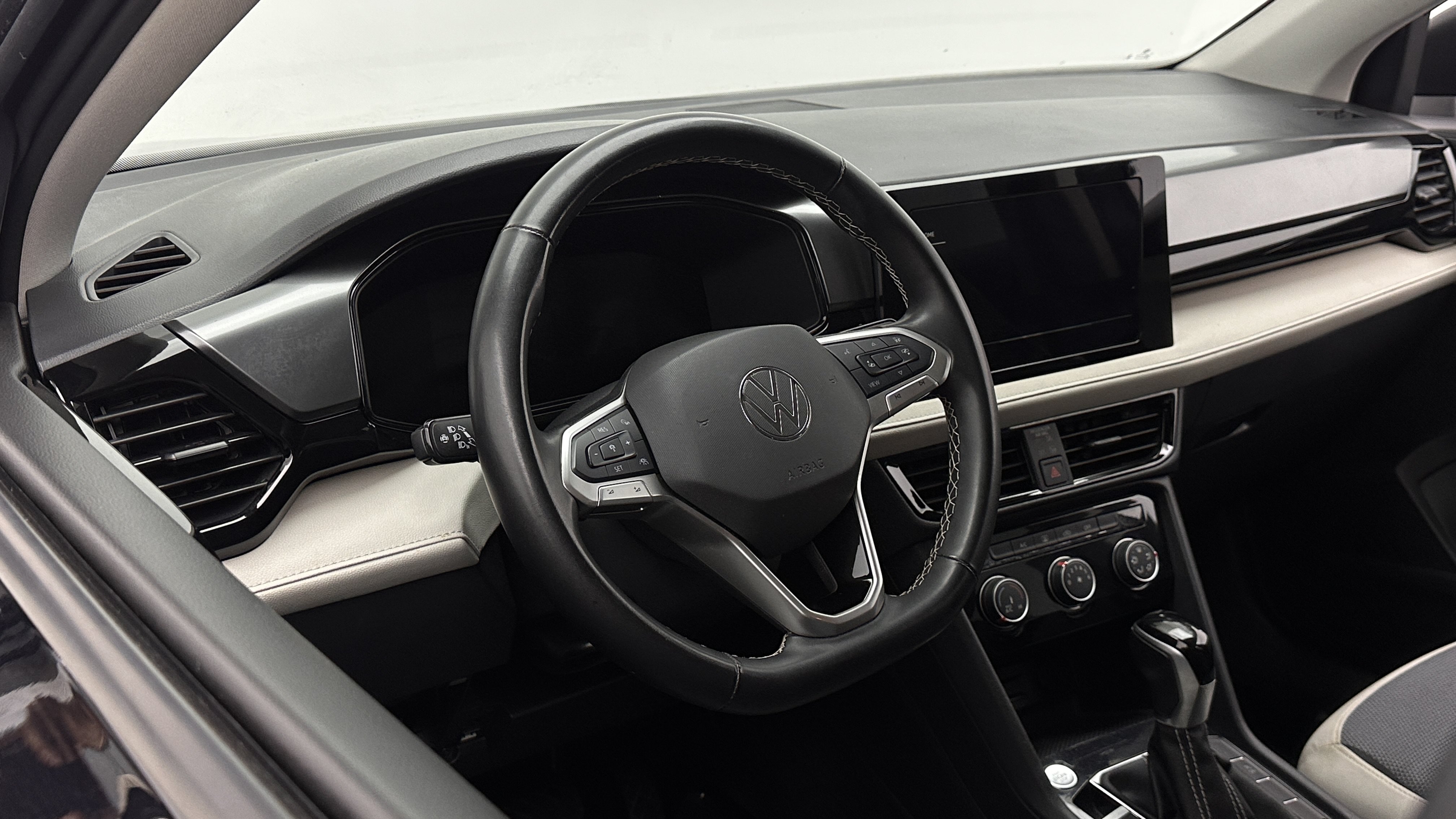 Used 2025 Volkswagen Taos S FWD image 11