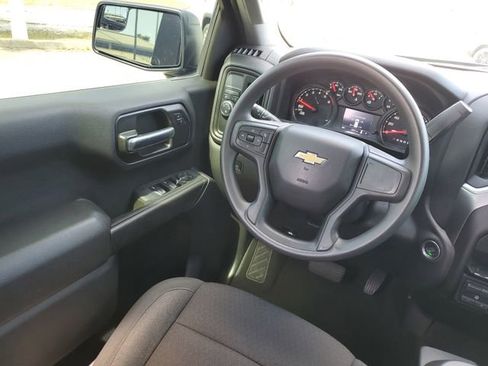 Used 2024 Chevrolet Silverado 1500 Custom image 9