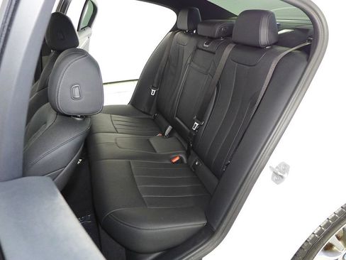 Used 2023 BMW 530i w/ Convenience Package RWD image 21