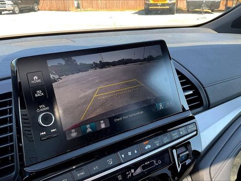 Used 2025 Honda Odyssey Sport-L image 14
