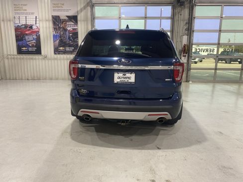 Used 2016 Ford Explorer XLT w/ Equipment Group 201A AWD/4WD image 7