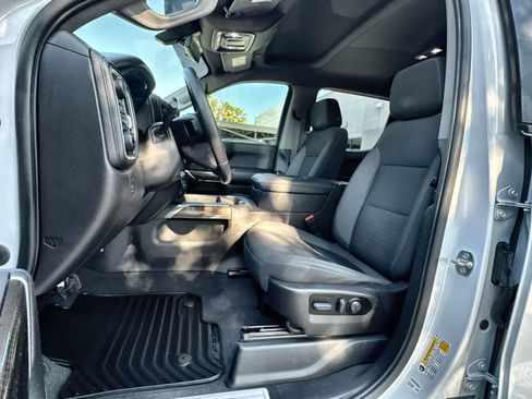Used 2022 Chevrolet Silverado 1500 RST AWD/4WD image 3