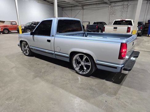 Used 1989 Chevrolet Silverado 1500 2WD Regular Cab image 8