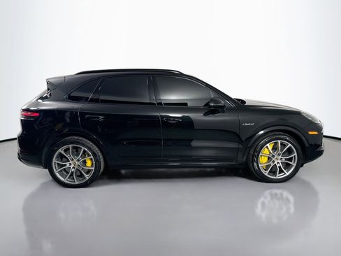 Certified 2023 Porsche Cayenne Turbo S image 8