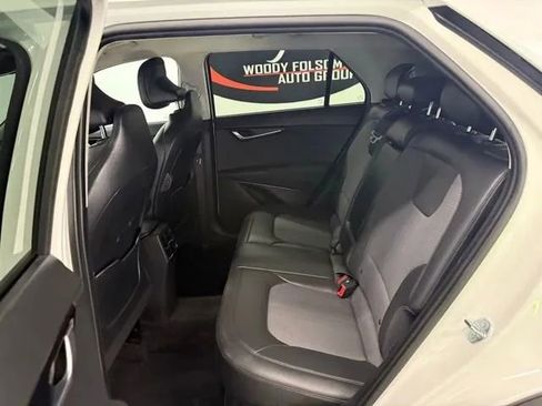 Used 2025 Kia Niro EX image 15