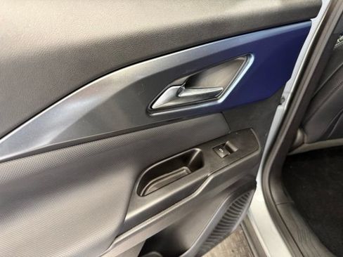 New 2026 Chevrolet Equinox EV LT AWD/4WD image 19