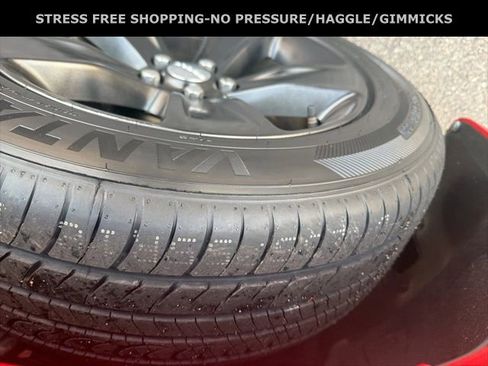 Used 2017 Dodge Charger SXT image 13