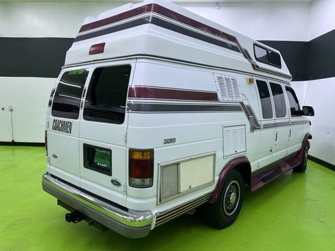 Used 1993 Ford E-250 and Econoline 250 Heavy-Duty Extended RWD image 10