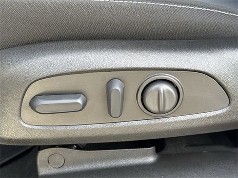 New 2026 Chevrolet Blazer LT image 25