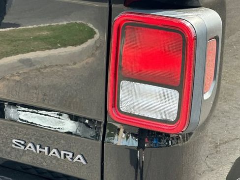 New 2026 Jeep Gladiator Sport AWD/4WD image 24