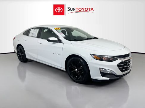 Used 2024 Chevrolet Malibu LT image 1