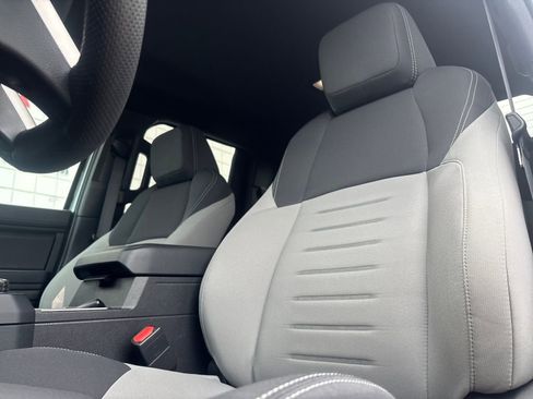 Used 2024 Toyota Tacoma TRD Sport w/ TRD Sport Upgrade Package image 9