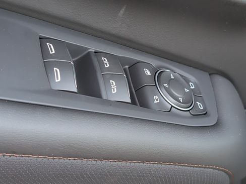 New 2026 Chevrolet Suburban High Country w/ LPO, Illumination Package image 12