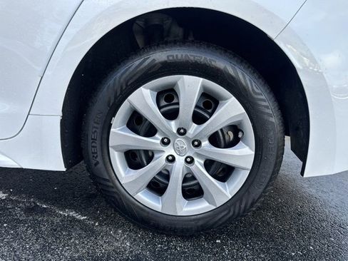 Used 2021 Toyota Corolla LE w/ Carpet Mat Package (TMS) image 25