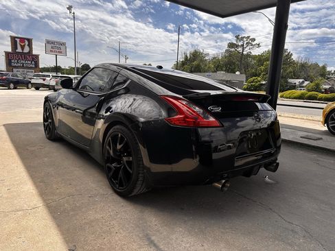 Used 2013 Nissan 370Z Touring w/ Sport Pkg RWD image 6