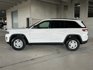 Used 2025 Jeep Grand Cherokee Laredo AWD/4WD video 2
