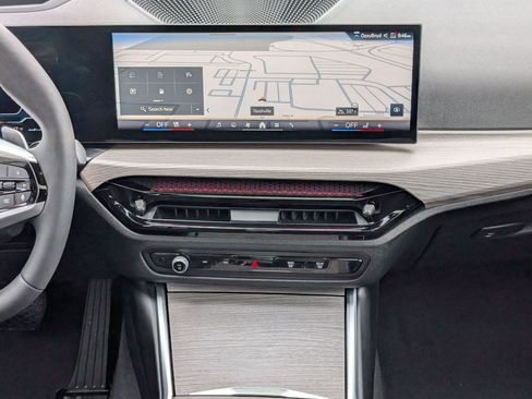 Used 2025 BMW 330i Sedan image 23