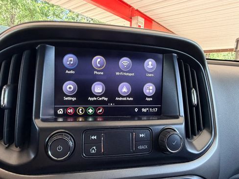 Used 2019 Chevrolet Colorado Z71 RWD image 16
