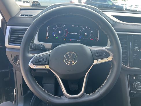 Certified 2022 Volkswagen Atlas SE AWD/4WD image 16