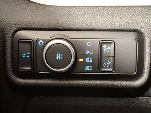 Used 2023 Ford Explorer XLT w/ Equipment Group 202A image 23