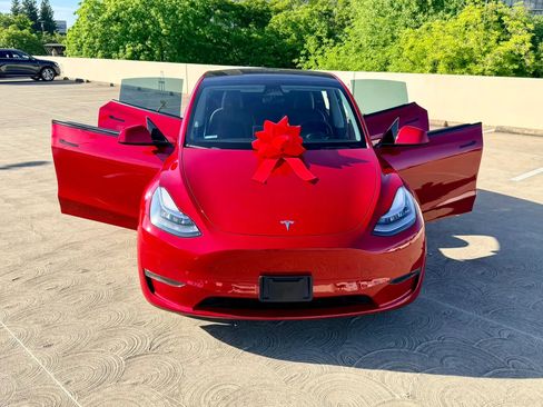 Used 2021 Tesla Model Y Long Range AWD/4WD image 36
