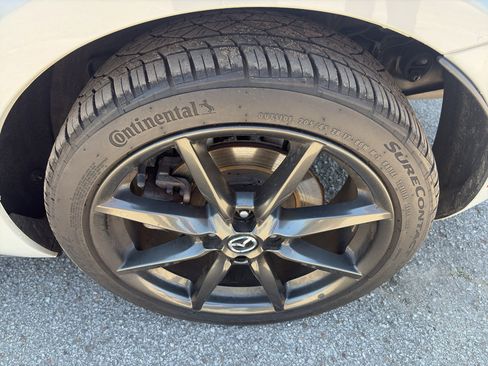 Used 2016 MAZDA MX-5 Miata Club image 24
