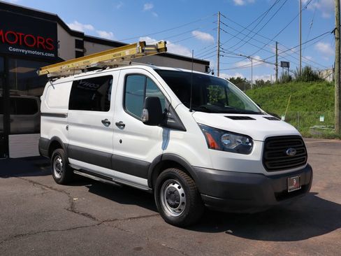 Used 2018 Ford Transit 250 130 Low Roof RWD image 4