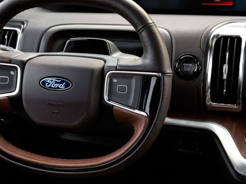 Used 2025 Ford Expedition King Ranch AWD/4WD image 25