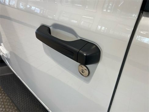 Used 2021 Jeep Wrangler Sport S image 9