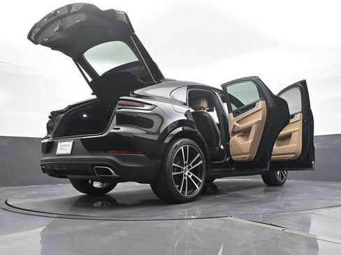 Certified 2024 Porsche Cayenne image 27