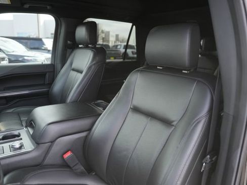 Used 2020 Ford Expedition Max XLT w/ Equipment Group 202A image 10