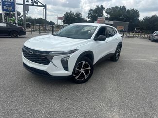 Used 2025 Chevrolet Trax RS FWD video 1
