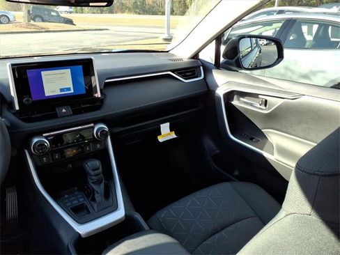 New 2025 Toyota RAV4 XLE w/ Convenience Package image 9