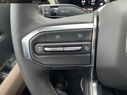 New 2026 GMC Canyon Denali image 18