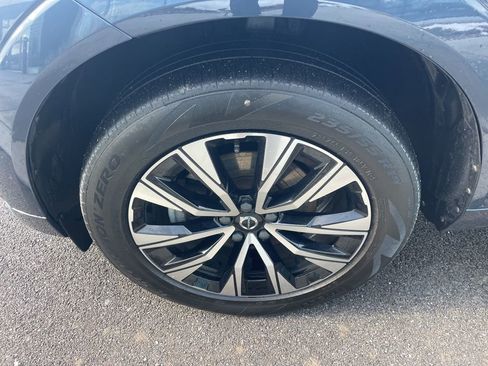 Certified 2024 Volvo XC60 B5 Core w/ Climate Package image 13