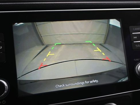 Used 2022 Nissan Leaf S image 18