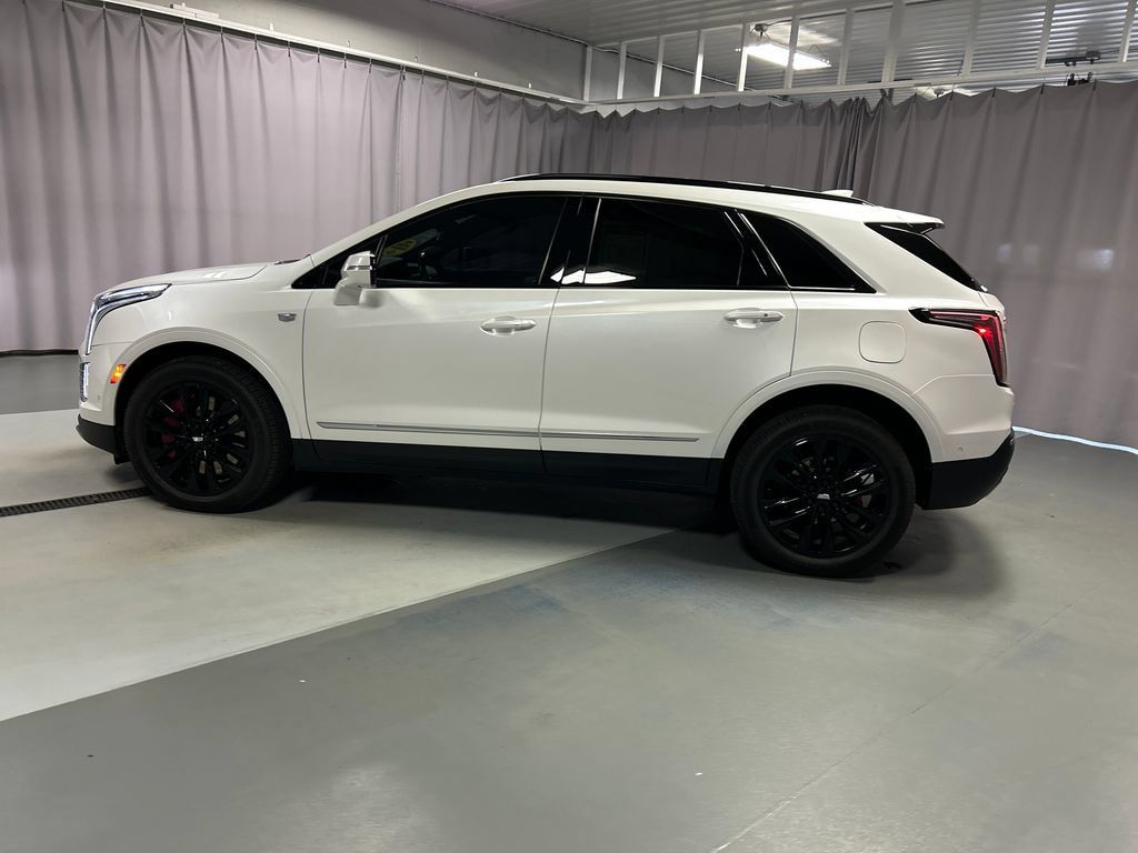 Used 2022 Cadillac XT5 Sportv w/ Platinum Package AWD/4WD image 4