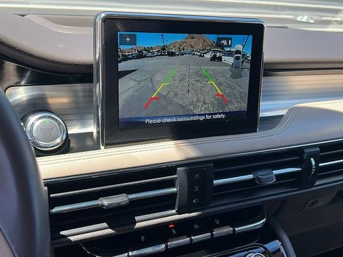 Certified 2022 Lincoln Corsair FWD w/ Premium Package image 17