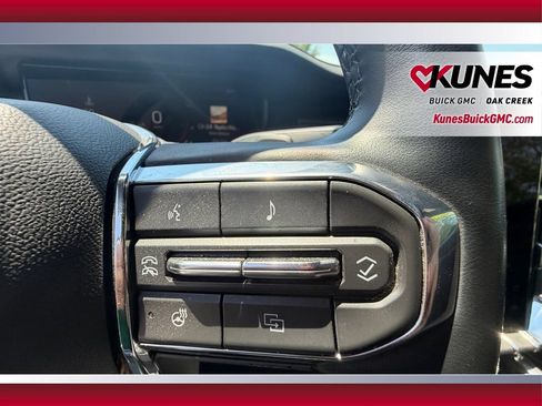 Used 2024 GMC Acadia Elevation AWD/4WD image 18