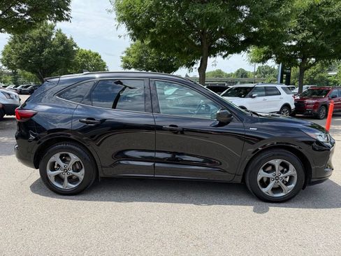 Used 2023 Ford Escape ST-Line Select w/ Tech Pack #2 AWD/4WD image 11