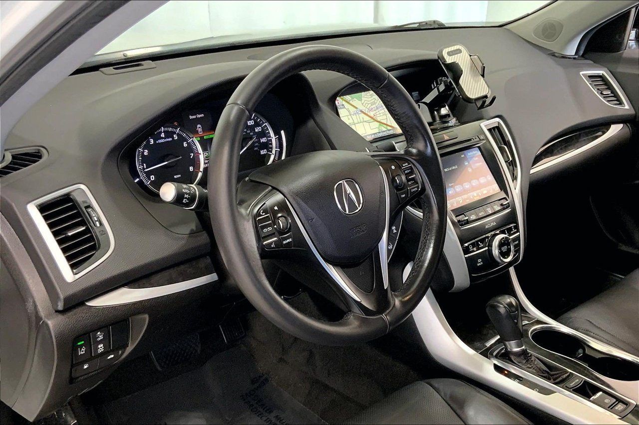 Used 2019 Acura TLX w/ Technology Package FWD image 14