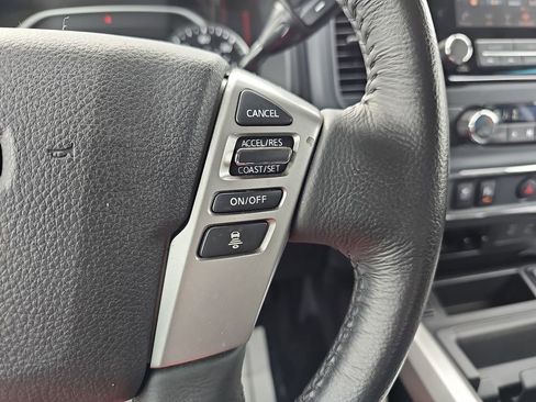 Used 2024 Nissan Titan SV w/ SV Convenience Package image 22
